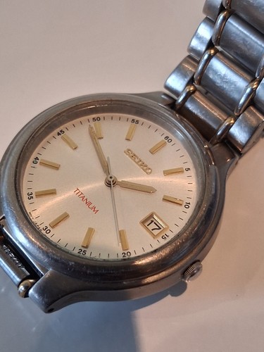 Vintage 2001 seiko mens watch - 2001,