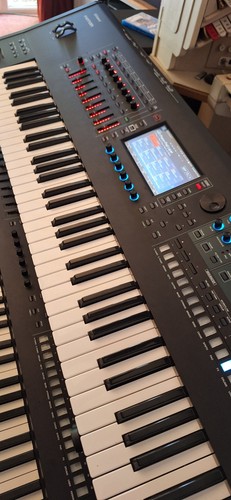 Roland fantom synth - fantom,