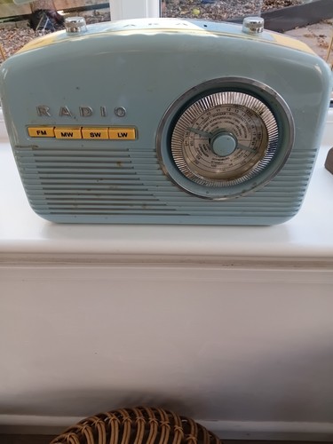 Akai retro portable - akai, fm