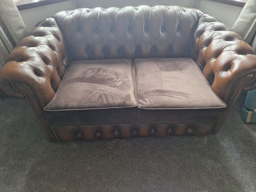 Vintage chesterfield seater - vintage,