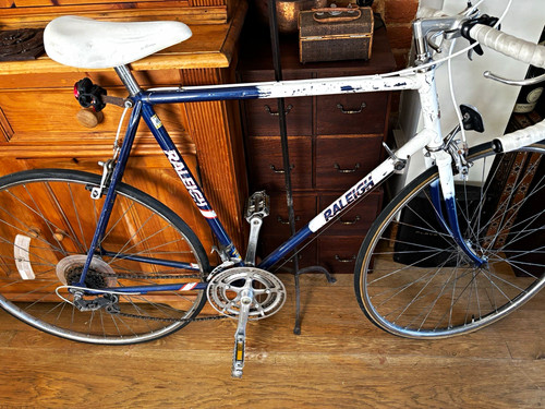 Raleigh road bike - bike, 700c