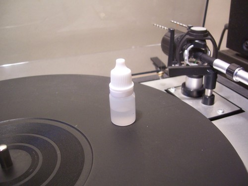 Tonearm damping fluid cue lift - tonearm,