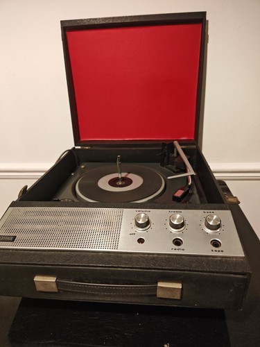 Ultra vintage suitcase record - vintage,