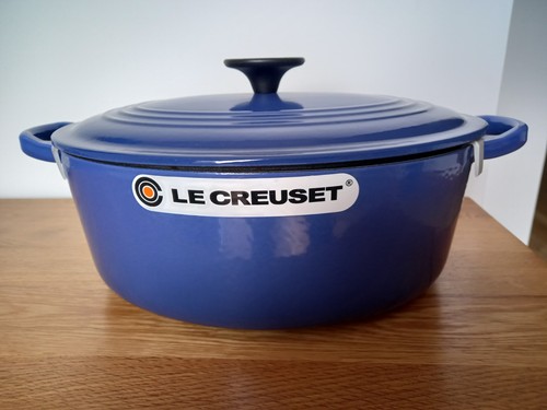 Creuset signature cast iron - le,