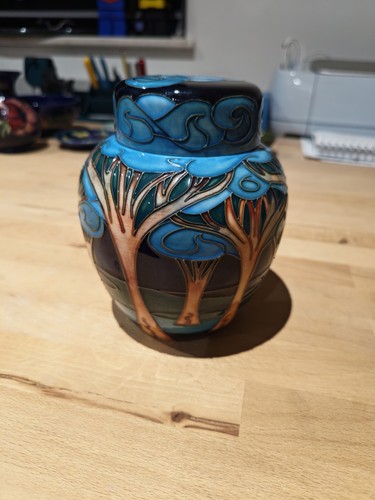 Moorcroft pottery ginger - pottery,