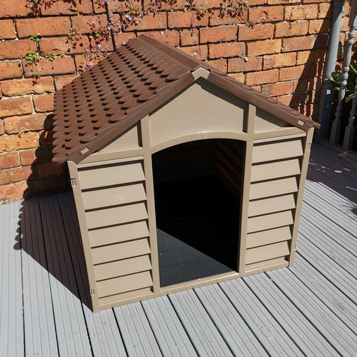 Large plastic dog kennel - dog, /