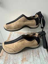 Ladies Clark’s Springers