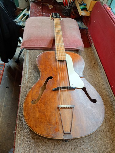 Vintage arch top guitar - vintage, guitar.
