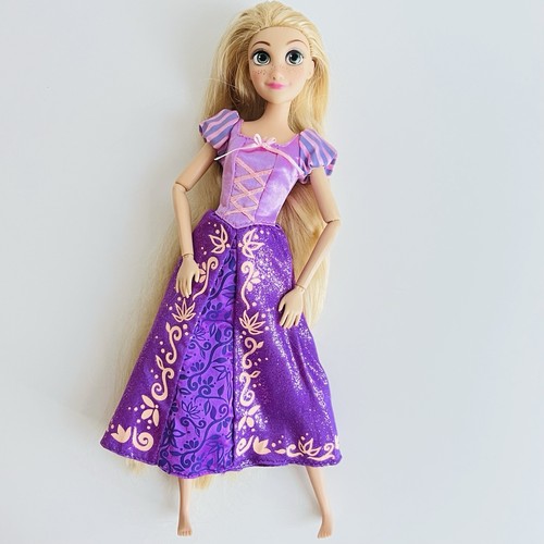 Disney store classic doll - disney,
