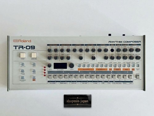 Roland rhythm composer - tr-09,