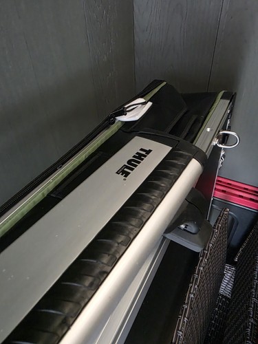 Genuine thule wingbars - for, bmw