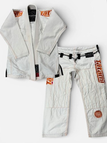 Tatami estilo jiu - jitsu, gi