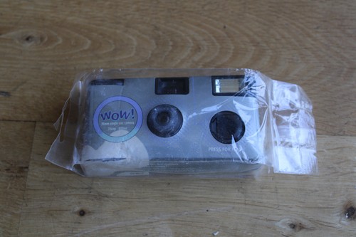 Wow 35mm disposable camera - 35mm,