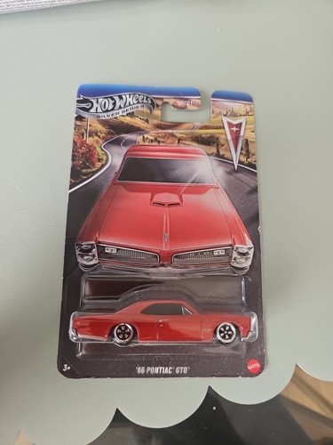 Hot wheels pontiac - 66,