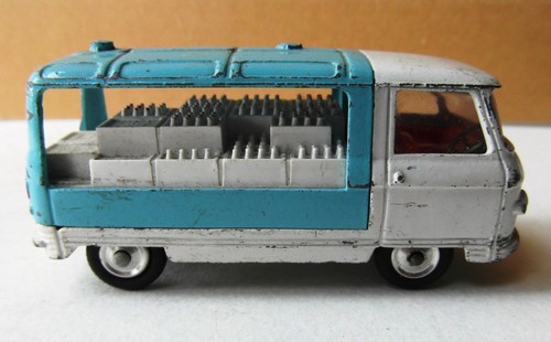 Corgi 466 commer milk - corgi, float