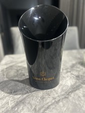 Veuve clicquot champagne - champagne, ice