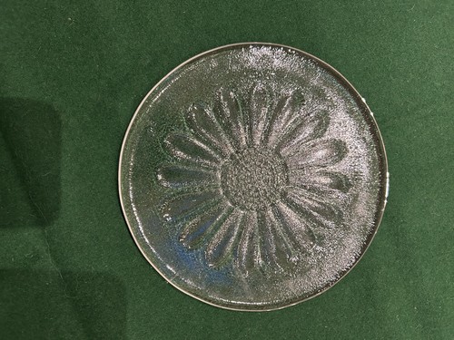 Dartington glass plate daisy - glass,