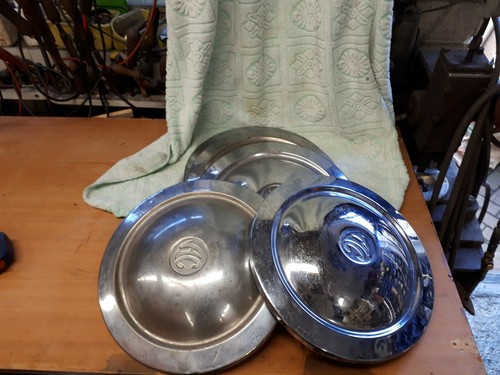 Vintage hub caps wheel - /,
