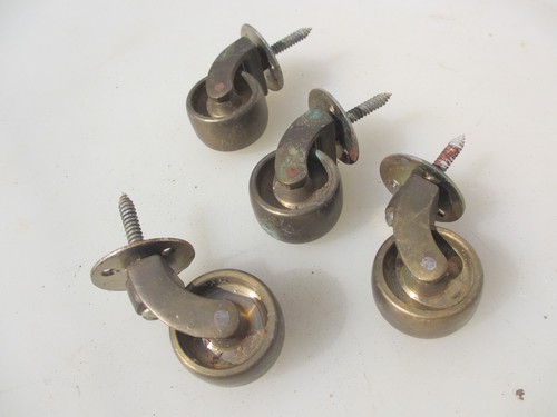 Large vintage brass iron - large,