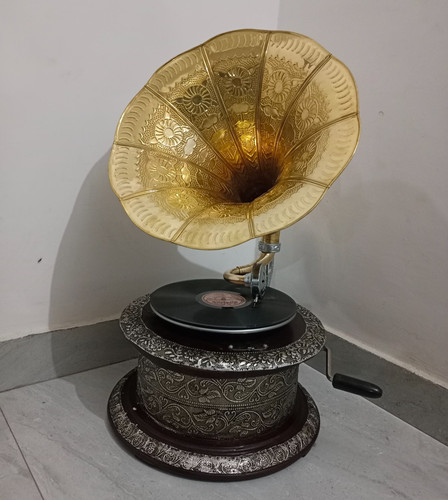 Antique gramophone fully - gramophone,,
