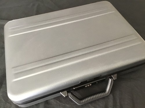Zero halliburton aluminum - zero,