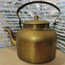 Large Brass Kettle Heavy Duty Swinging Handle 2 Litre Aga Stove Top Display 