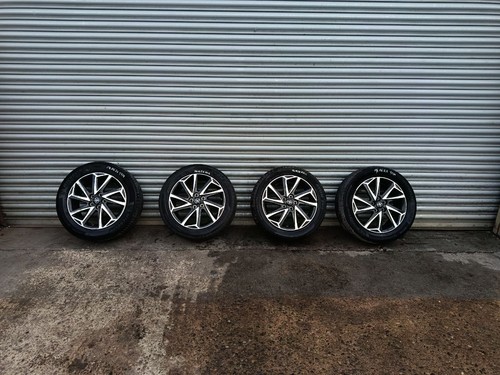 Toyota yaris mk4 set - toyota,