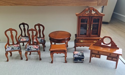 Dolls house furniture bundle