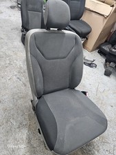 Vauxhall Vivaro Renault Trafic