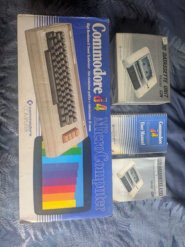 Commodore computer breadbin - 64,