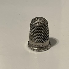 Antique Silver Thimble Hallmarked in Chester 1918 Size 10 Dimpled Pattern 