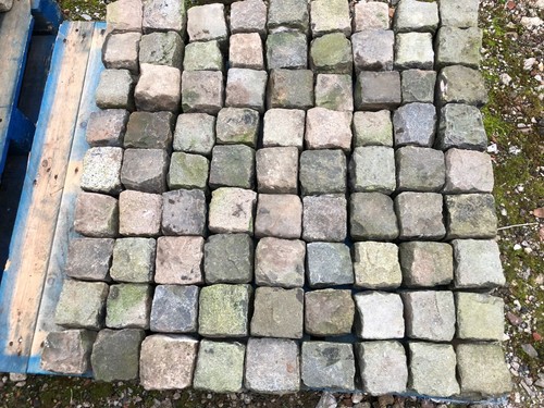 Granite cobbles reclaimed - cobbles,