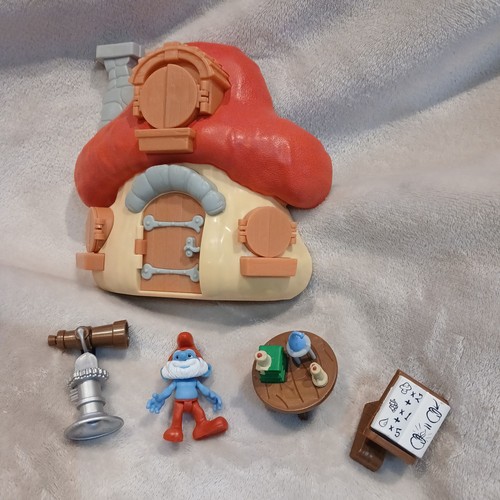 Papa smurf and house - papa, peyo