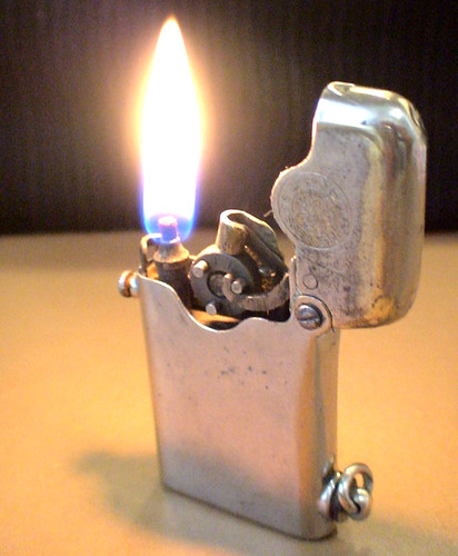 Lighter ancien thorens - --,