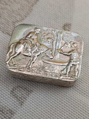 Antique silver snuff box 830 - snuff,