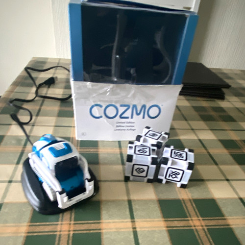 Anki cozmo limited - anki, edition