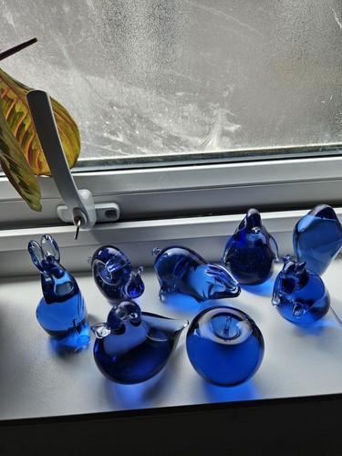 Wedgwood blue glass figurine - wedgwood,