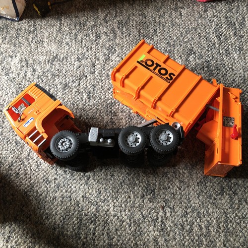 Bruder scale man garbage - bruder, 1:16