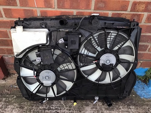 Lexus rx450h breaking radiator - lexus,