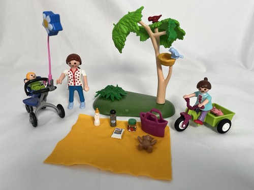 Playmobil family picnic part - family,
