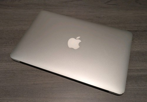 Apple macbook air early - apple,