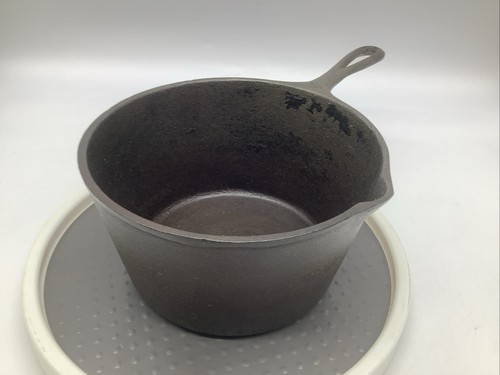 Vintage unmarked cast iron - unmarked,