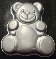 1982 Wilton Huggable Teddy Bear Aluminum Character Cake Pan