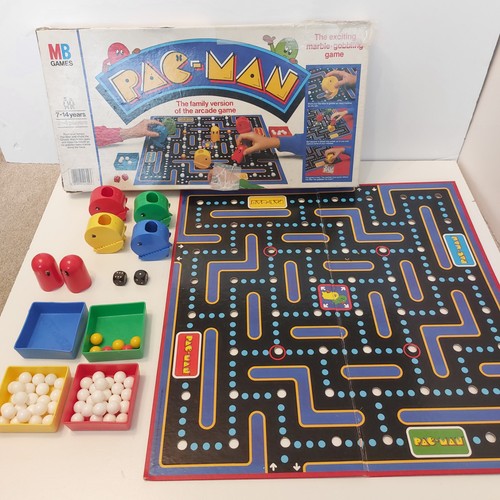 Pac man board - game,