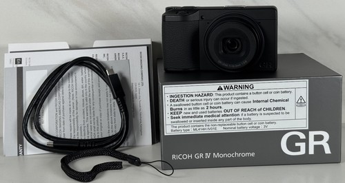 Ricoh monochrome 25 7mp - gr,