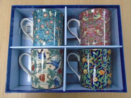 William morris bird designed - morris,