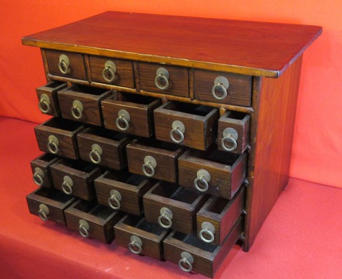 Small medicine chest h14 - medicine, h14.5xw20