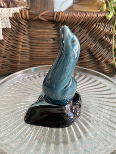 Poole pottery seal rock - pottery, on