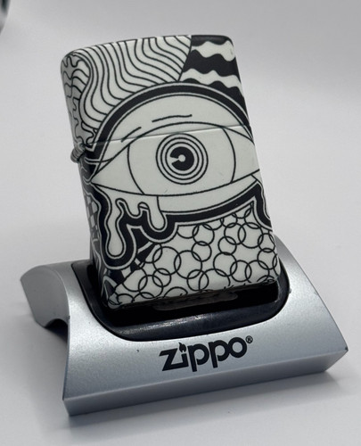 Genuine zippo glow dark - glow, in