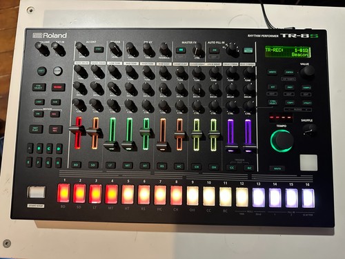 Roland rhythm performer - roland, tr-8s